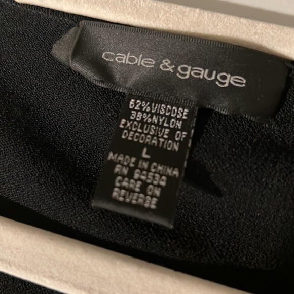 Cable & GAUGE LONG SLEEVE BLACK SILVER TONE HARDWARE TOP SIZE SMALL - Picture 7 of 8